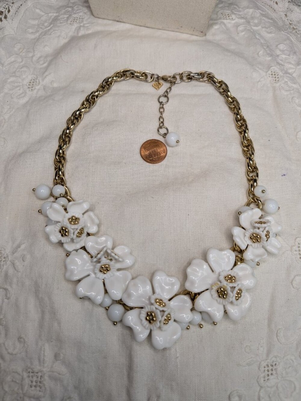 Banana Republic White Floral Necklace